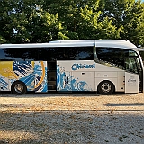 De bus stond klaar om naar Castel Gandol te gaan